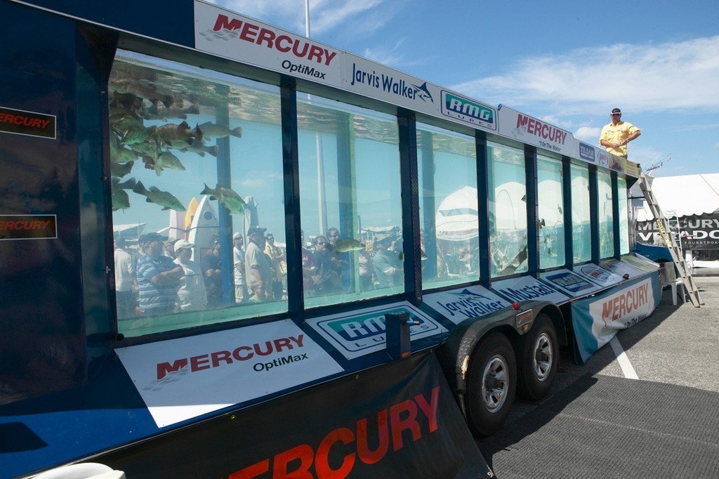 14,000L Mercury Aquatank © SW